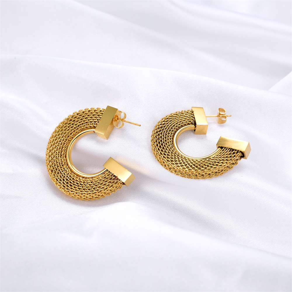 Fashion Round Titanium Steel Earrings Metal Stainless Steel Earrings display picture 4