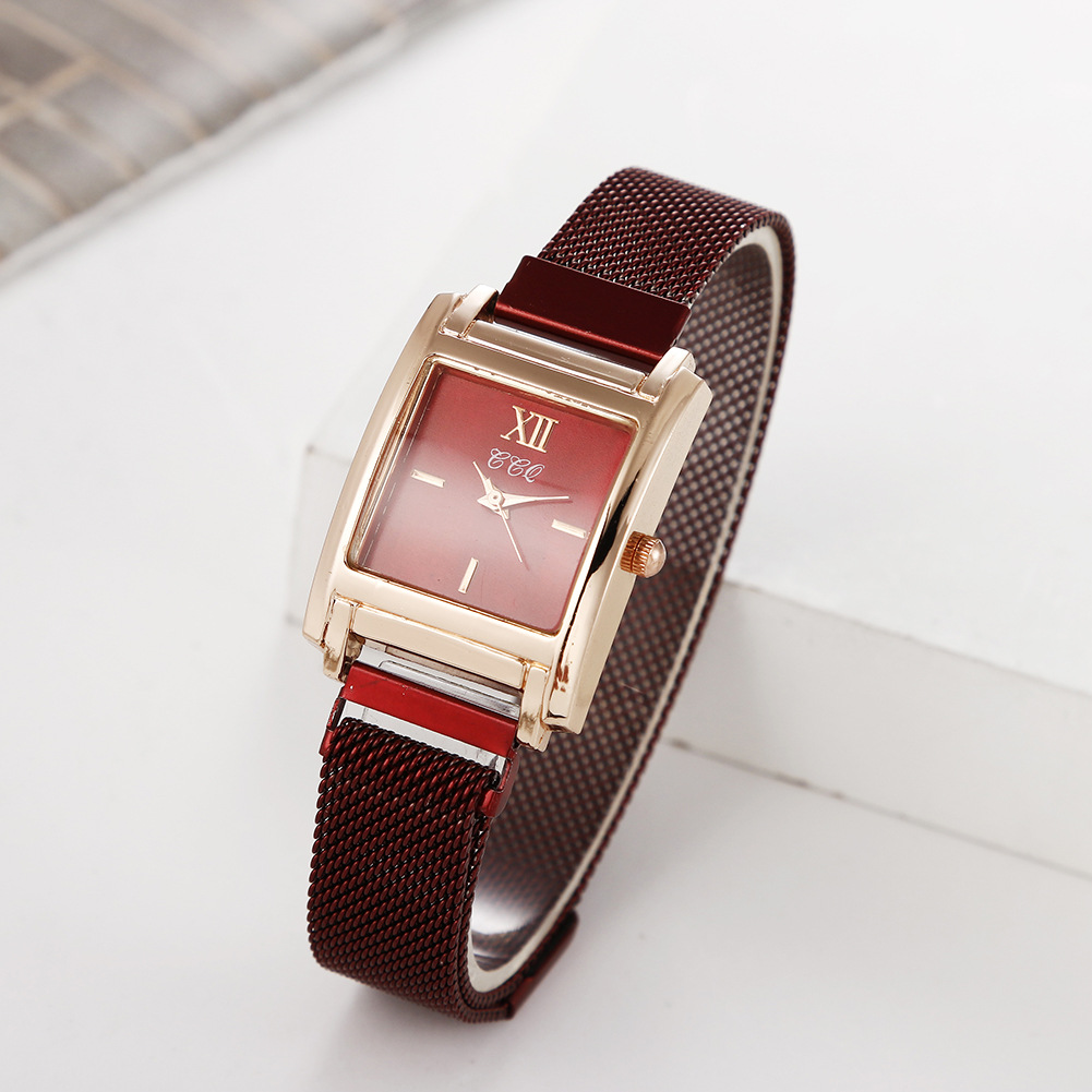 New fashionable and minimalist square small dial, popular on the internet, trendy magnetic buckle, mesh strap, quartz_voghion.com