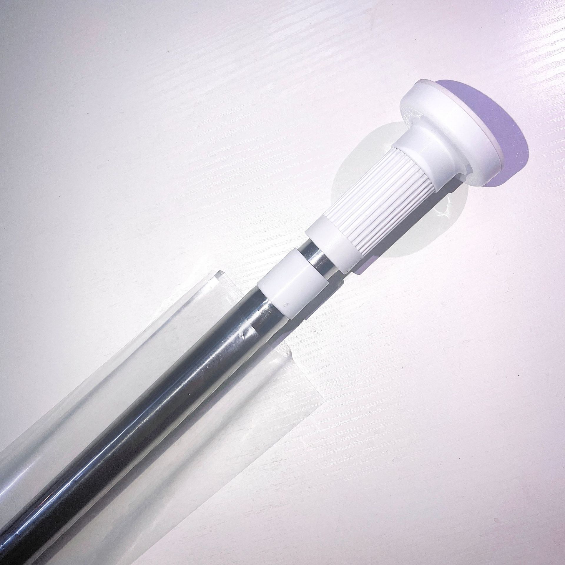 Stainless steel color [white base]]