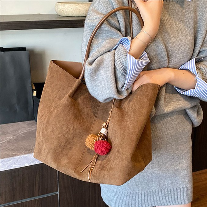 Autumn/Winter New Suede Large Capacity Commuter Tote Bag 2026 Women's Casual Simple Versatile Ins Shoulder Bag - Thumbnail 2