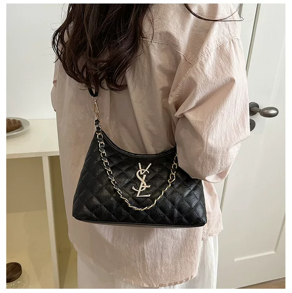 Korean-Style Minimalist Underarm Bag, Crossbody Bag, New Seasonal Women's Bag, Versatile Chain Fashion Moon Bag, Wholesale for Export