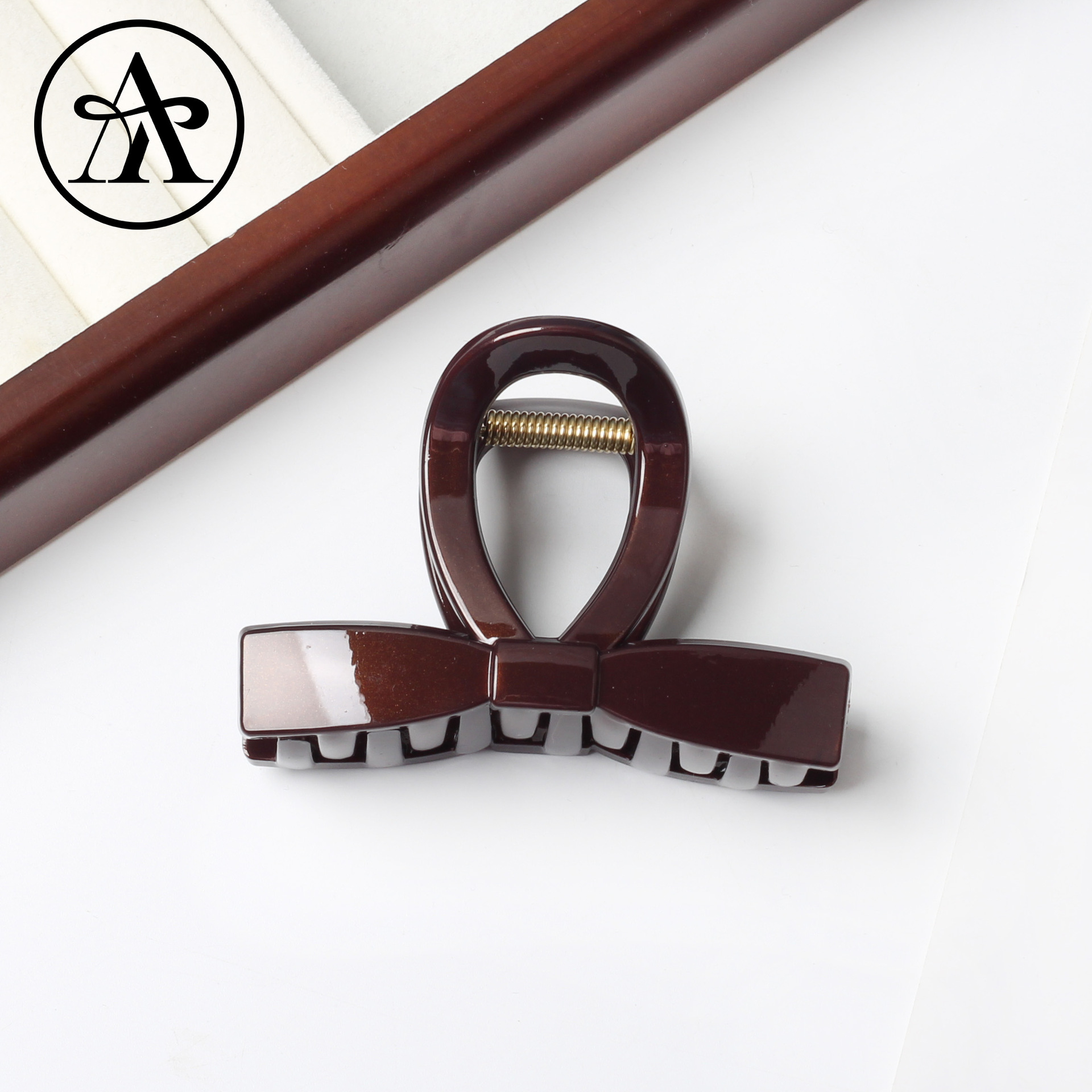 Red red retro corbata de tamaño medio agarrar clip de cabeza de mujer temperamento arco clip de tiburón viaje agarrar clip de pelo simple