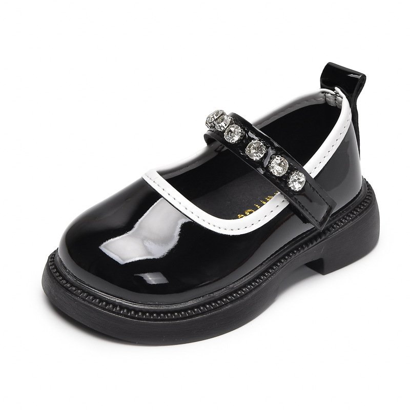 Una pequeña princesa negra zapatos de cuero zapatos de chicas suelos suaves cómodos de diamante de primavera y otoño zapatos de tendencia