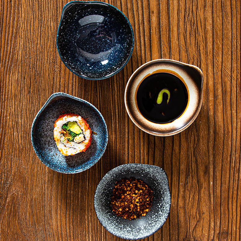 Japanese home-style dining dipping sauce dish seasoning dish soy sauce vinegar dish creative ceramic sushi snack seasoning dish small bowl