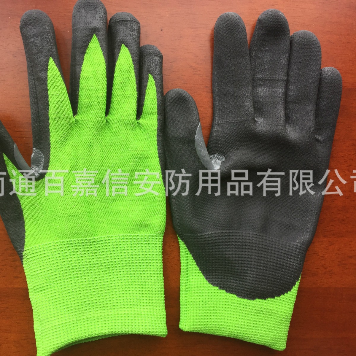 13针涤纶尼龙掌浸丁腈超细发泡防切割虎口加强浸胶手套