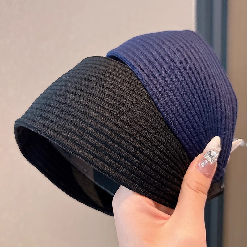 Red celebridad similar banda de bordes anchos de punto de alta sensación de estilo extranjero lavado facial de presión banda de cabello simple alta cráneo clip de cabello