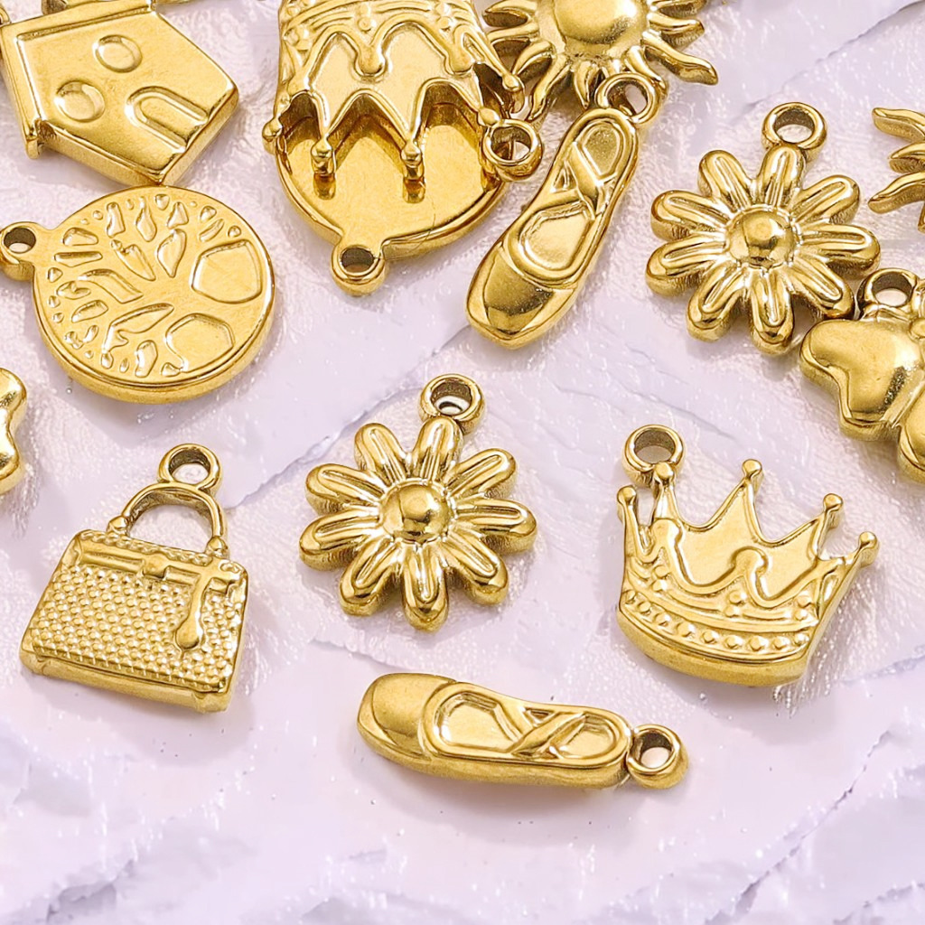 10 PCS/Package Quantity 304 Stainless Steel Material 10 PCS/Package 304 Stainless Steel Crown Flower Pendant Charms