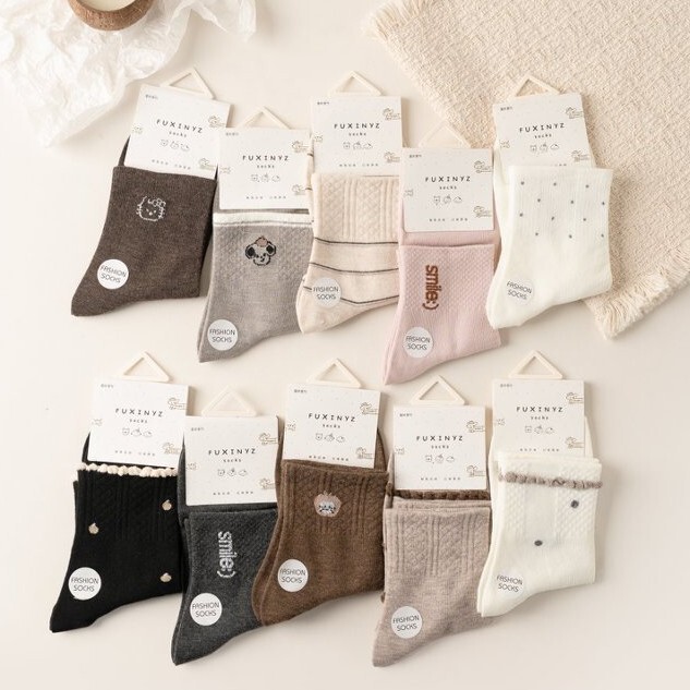 2026 Autumn/Winter New Women's Japanese and Korean Style Lace-Trimmed Fresh Bubble-Edge Oatmeal-Colored Fashionable Versatile Combed Cotton Socks 2026 Autumn/Winter New Women's Japanese and Korean Style Lace-Trimmed Fresh Bubble-Edge Oatmeal-Colored Fashionable Versatile Combed Cotton Socks