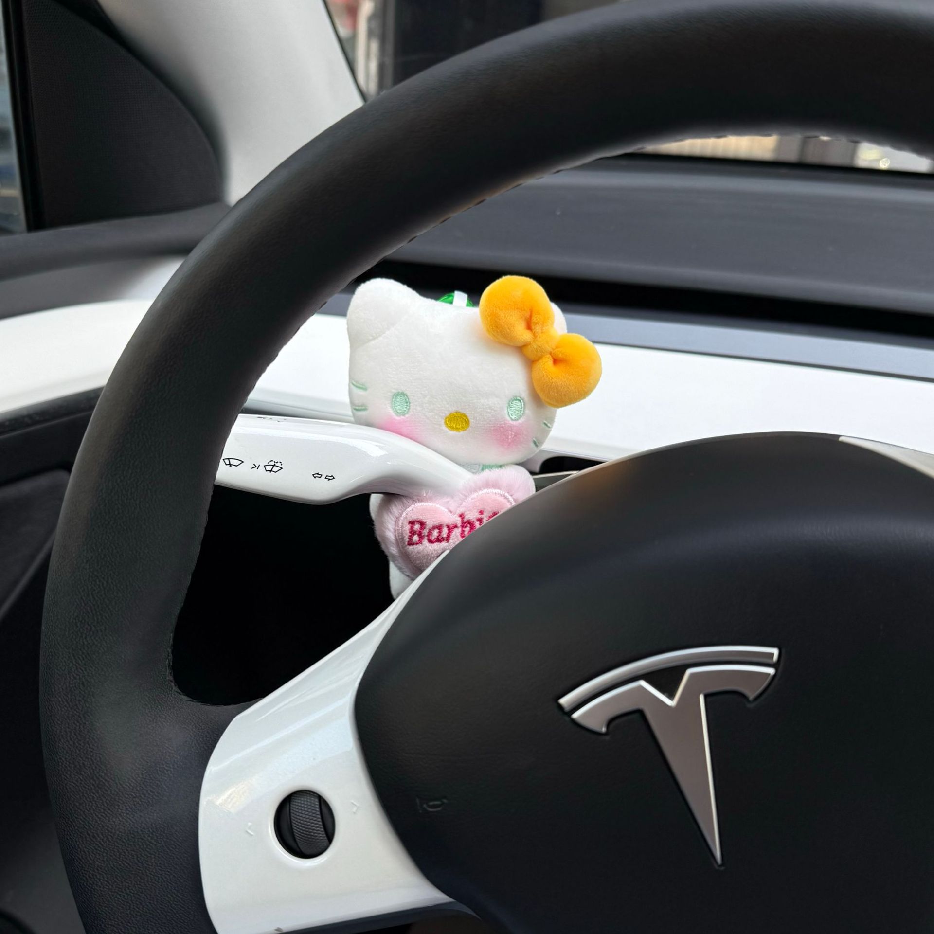 Nuevo 2025 clásico Kitty coche de marchas decoraciones limpiadores de automóviles luces de dirección decoración regalo de nuevo coche