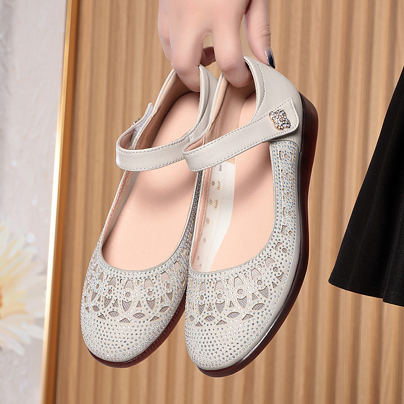 Sandal da thật quai chữ V đế bệt mùa hè cho nữ cỡ lớn — Màu be