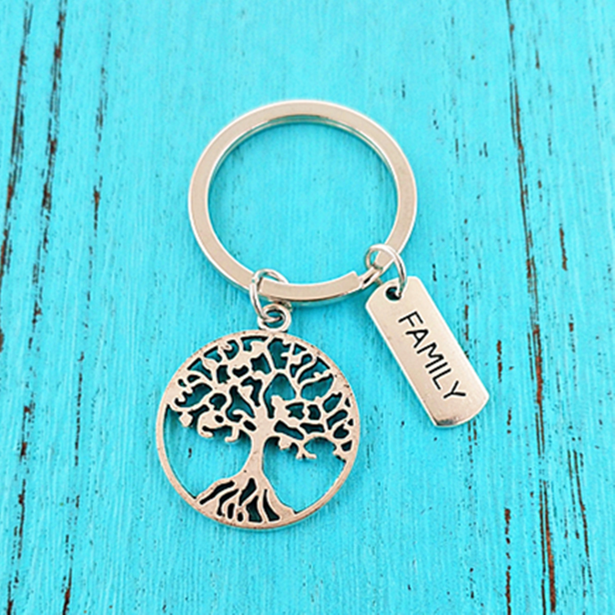 Cross-border hot-selling retro life tree thank you alloy pendant keychain Thanksgiving decoration holiday gift 4