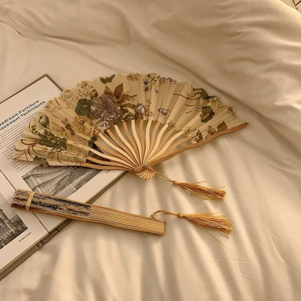 Golden fan