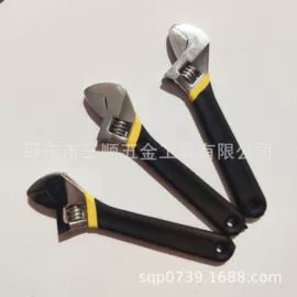 活扳手;钢丝钳;鲤鱼钳