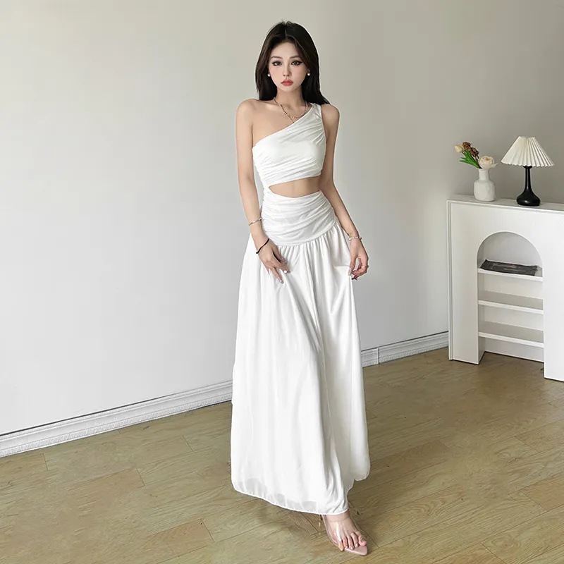 Design Sense Slant Shoulder Sleeveless White dress Women's Summer Hollow-out Slim-fit Skirt Pure Desirable Style Waist-closed Vacation Dress
