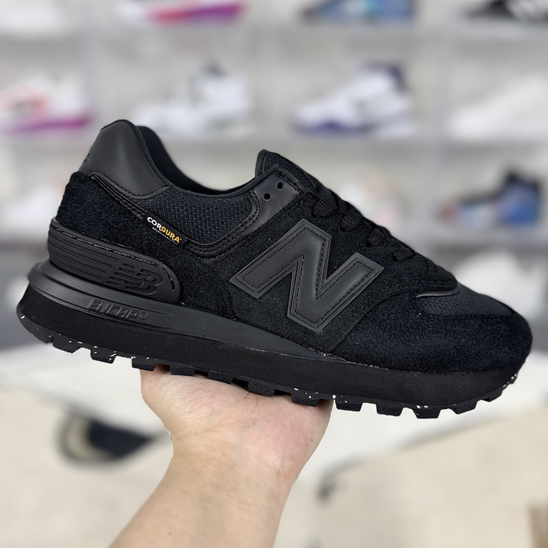 High-Quality Retro Jogging Shoes, Comfortable and Versatile Casual Shoes, Non-Slip and Wear-Resistant Running Shoes, Lightweight Commuter Shoes High-Quality Retro Jogging Shoes, Comfortable and Versatile Casual Shoes, Non-Slip and Wear-Resistant Running Shoes, Lightweight Commuter Shoes