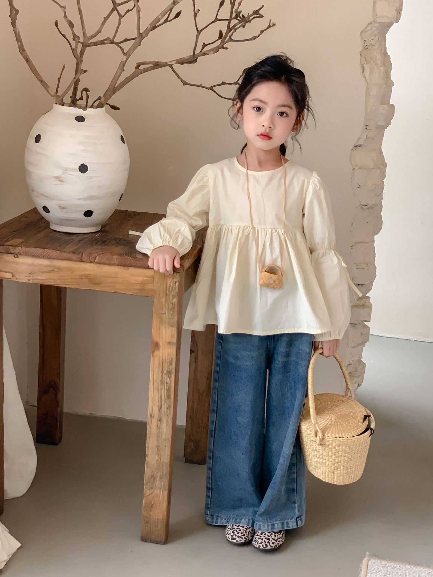 INS ropa para niños 2024 primavera niña lazo cinta camisa de manga larga de la muñeca media y grande niños niñas camisa de estilo coreano top