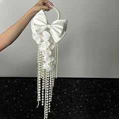 小众花珍珠瀑布手捧花感订婚婚纱拍照道具送闺蜜新婚礼物