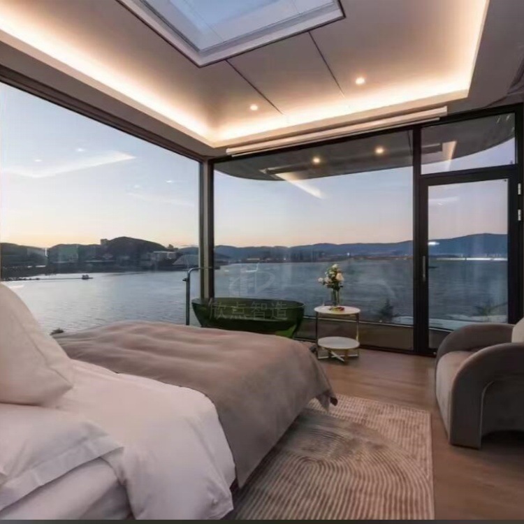 Cápsula espacial móvil al aire libre