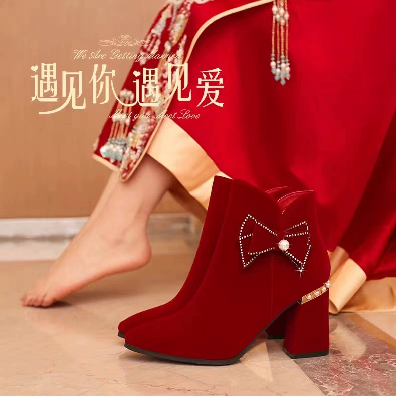 Свадебная обувь Зимние туфли на толстом каблуке на флисовой подкладке 2023 Новые зимние красные туфли на высоком каблуке Женские Свадебные сапоги Не Утомленные ноги