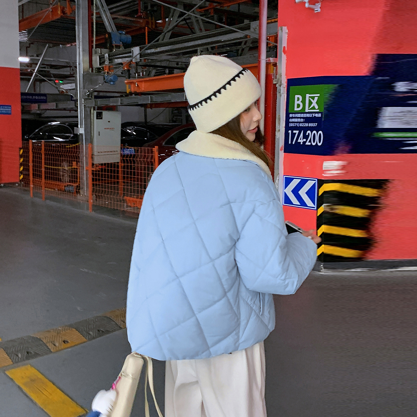 Cordero empalmado ropa de algodón de invierno femenino 2025 nuevo retrógrado hombre pequeño suelto y grueso chaqueta de pan image 3