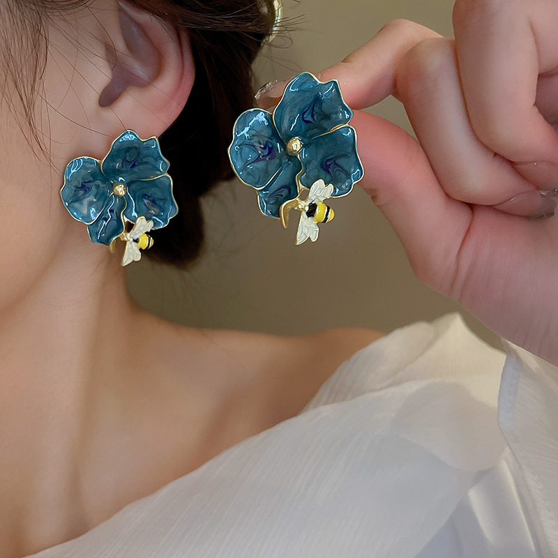 Aguja de plata, estilo de vacaciones azul, pendientes de lazo de flores suaves, pendientes de moda fresca, pendientes de ambiente dulce