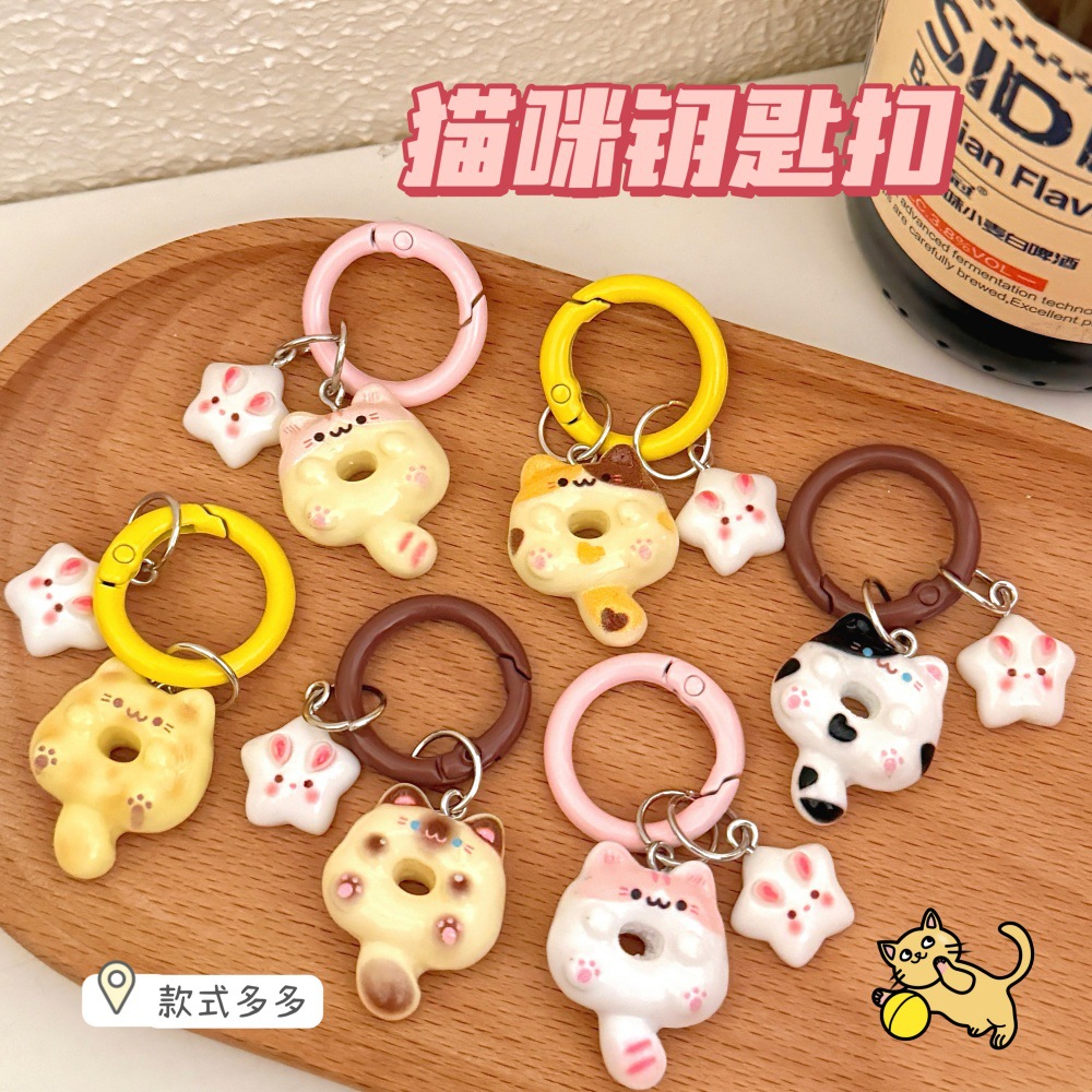 Nuevos lindos donuts de dibujos animados gatitos colgantes colgantes de corazón de niña llaveros bolsas colgantes al por mayor