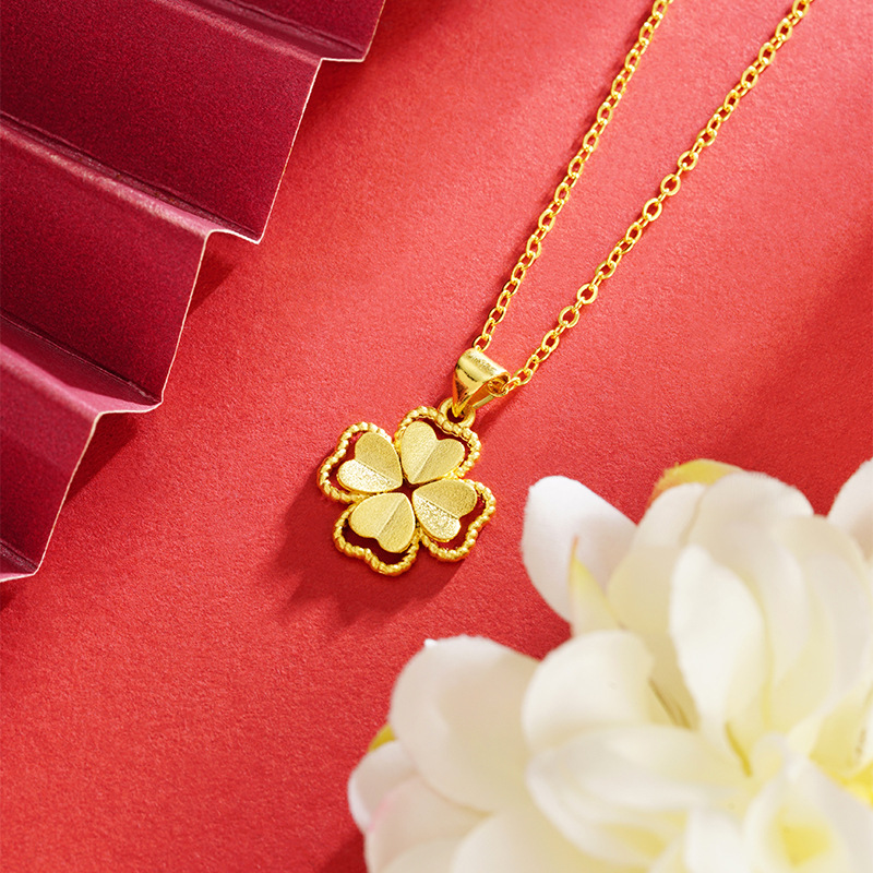 Nicho todo partido trébol de cuatro hojas DIY colgante Vietnam arena oro flor joyas chapado en oro luz estilo de lujo Mori estilo no se desvanece durante mucho tiempo