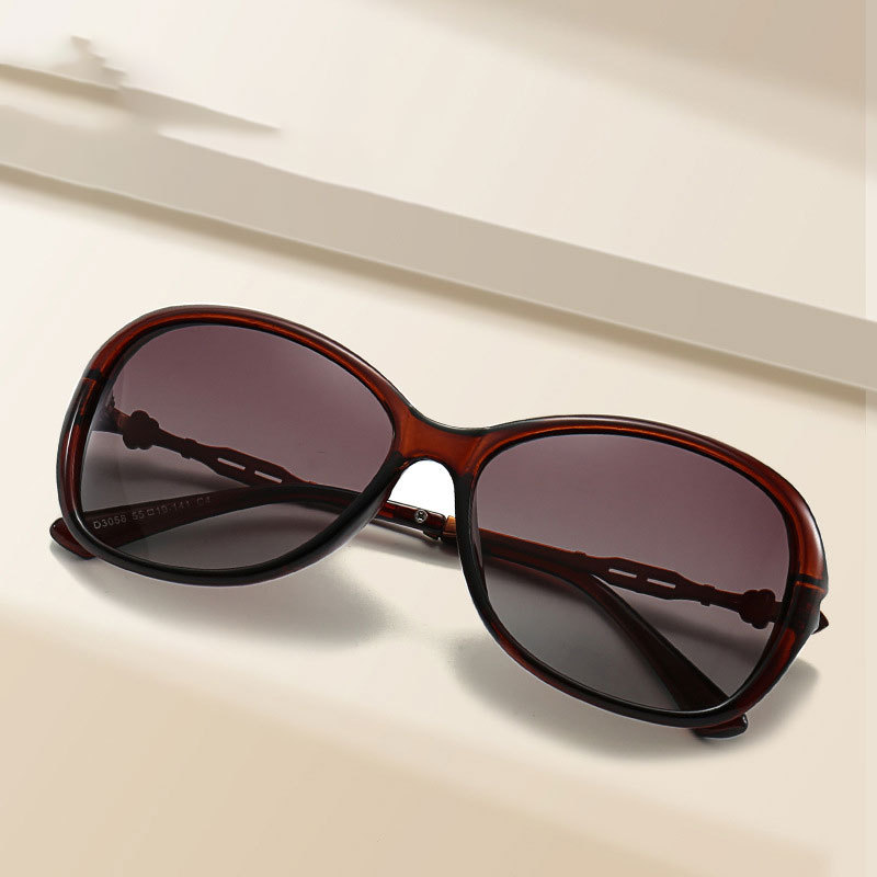 Gafas de sol clásicas anti-ultravioleta para conducir Gafas de sol de alta gama de moda Gafas de sol con sombra polarizada Gafas de sol para mujer