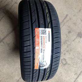 韩泰轮胎235/50R17 96W H452 配新蒙迪欧 君威Boxster皇冠2355017