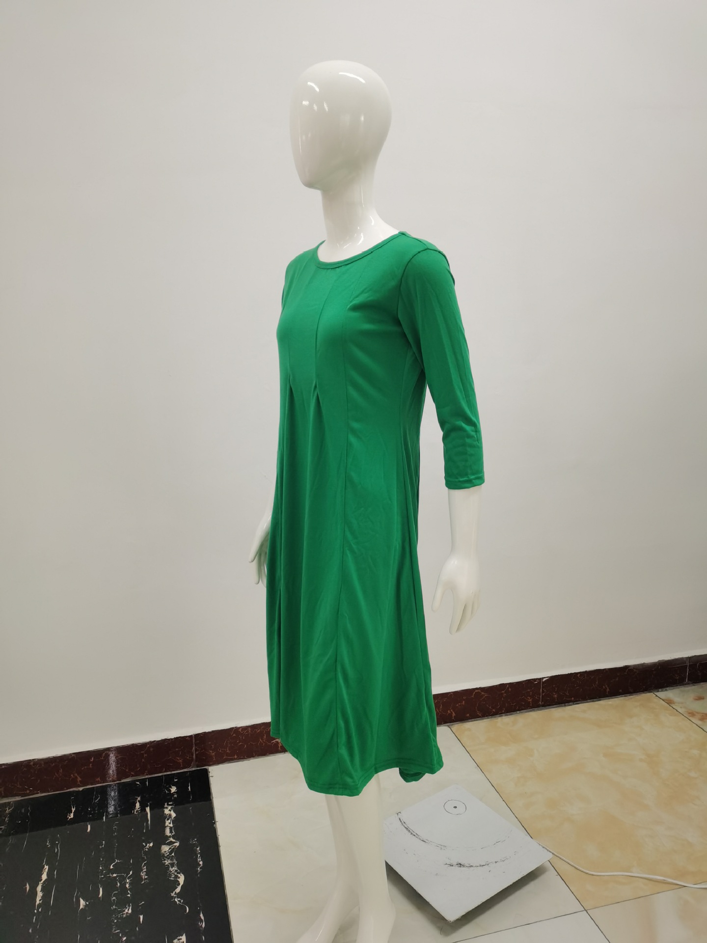 318g Weight Midi Dress Dress Length Type 3/4 Length Sleeve Sleeve Length Swing Dress Dresses Type Regular Sleeve Sleeve Type Cotton Blend, Polyacrylonitrile Fiber Fabric Type Mid Waist Waist Line Holiday, Daily Occasion Round Neck Neckline Regular Fit Fit Type Solid Color Pattern Spring, Autumn Season Women's Gender Pleated Design Simple Style Style Women's Swing Dress Simple Style Round Neck Pleated 3/4 Length Sleeve Solid Color Midi Dress Holiday Daily 1