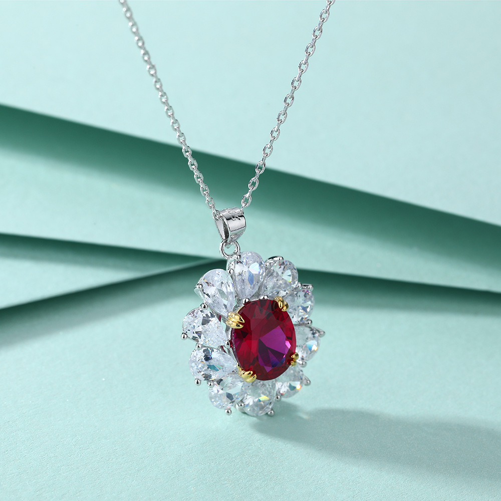 Pendant drop-shaped with zircon