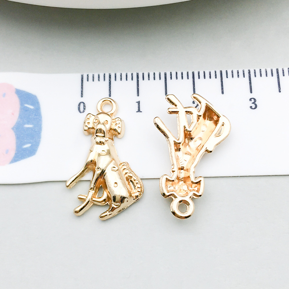 1 kc 골드 앉아있는 개-1.2g-22*13mm-20534