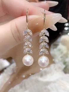 ���h�r���L��Ů���|�p�ݽ�ɫ�߼��ж��h�����������ʯ���K����