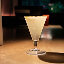 日式矮脚鸡尾酒杯马天尼杯酒吧小容量马提尼三角杯网红创意特调杯