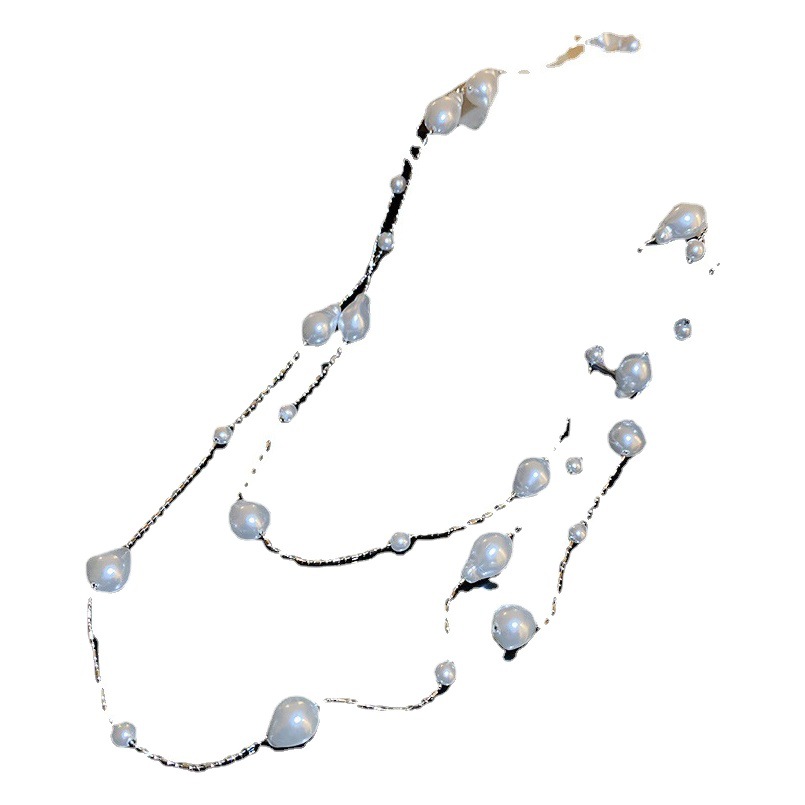 Collar de tres capas de perlas irregulares collar de lujo ligero de alto grado Cadena de suéter nicho collar de diseño personalizado al por mayor