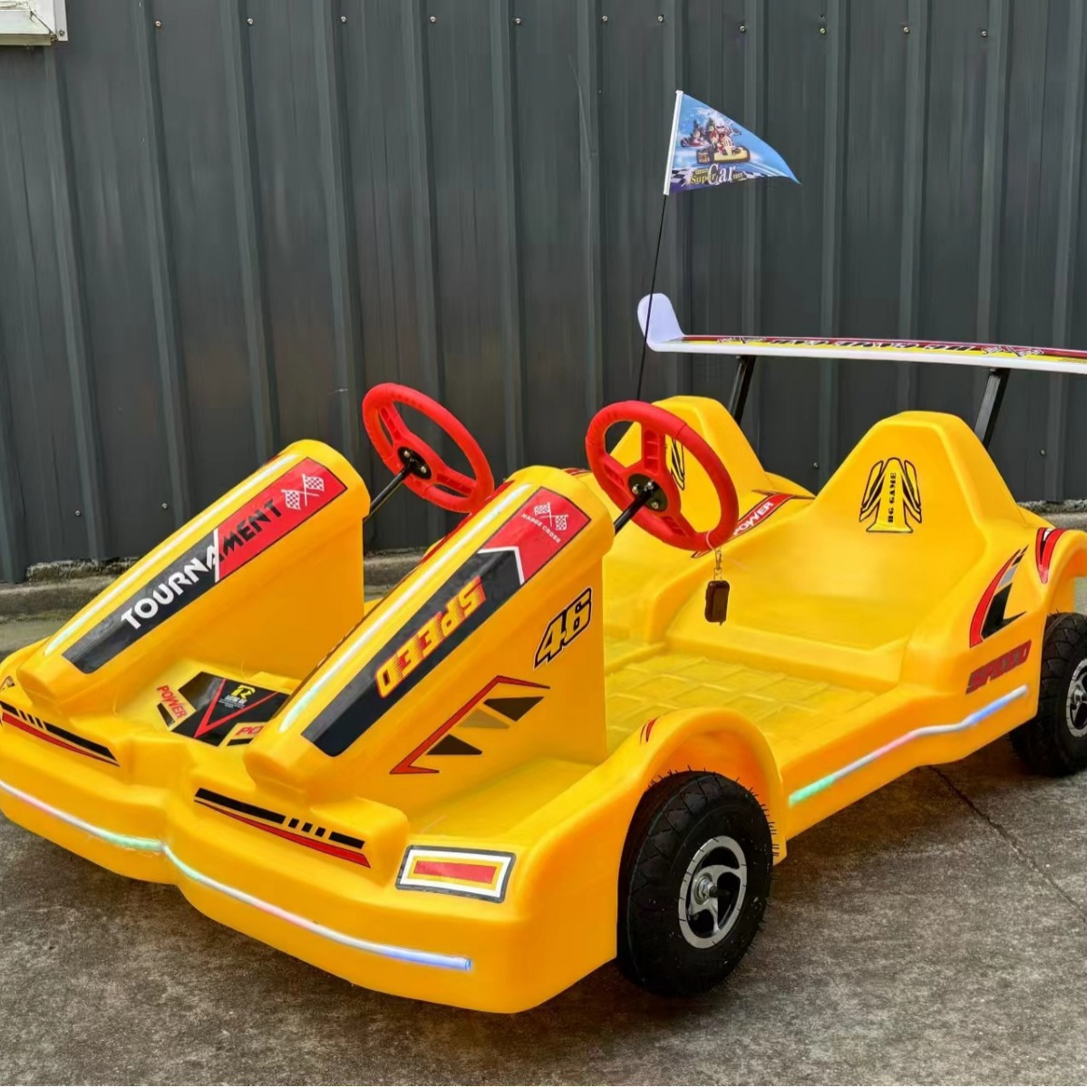 Karts de dos personas adultos pueden hacer cuadrado puestos de paseos de luces niños padres e hijos paseos eléctricos