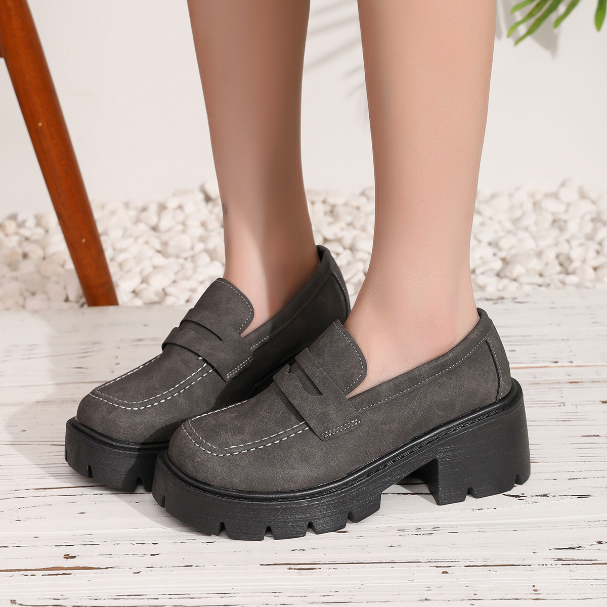 Plus Size Slipper mit hohem Absatz, britischer Stil, flache Slipper für Damen, Blockabsatz, Herbst-Neuheit_voghion.com