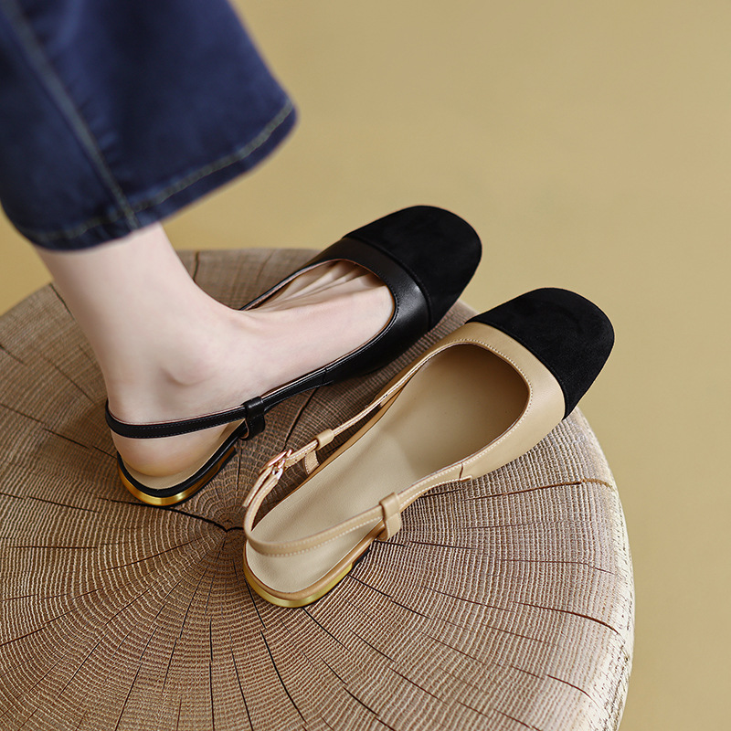 Two-tone fashionable sandals
