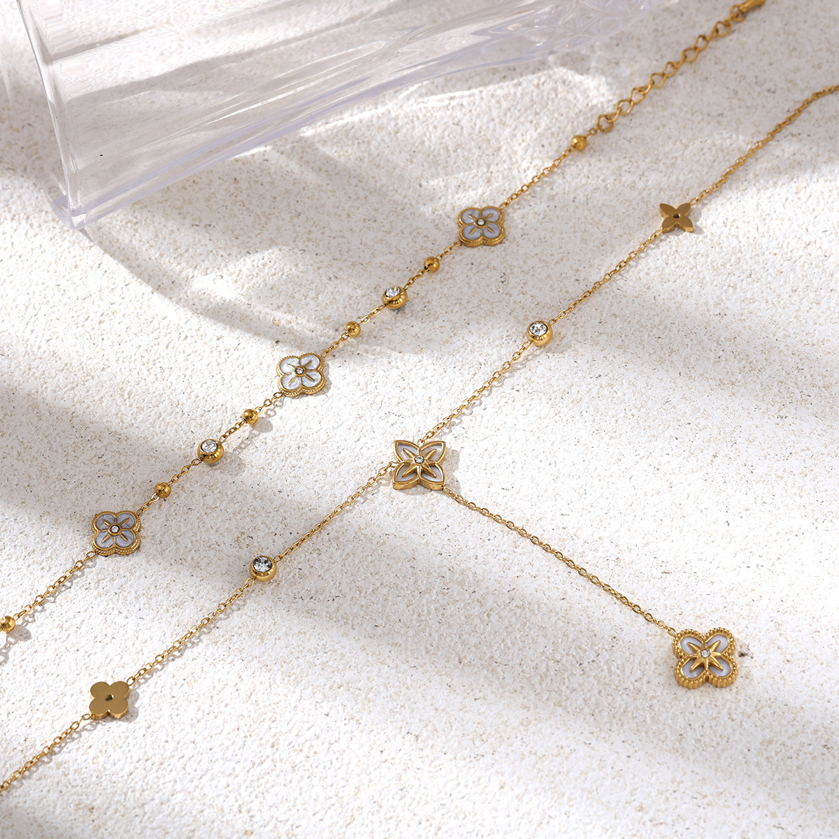 Collar de acero inoxidable de lujo ligero y nicho de moda estrella flor personalidad cadena de clavícula joyería de venta caliente transfronteriza
