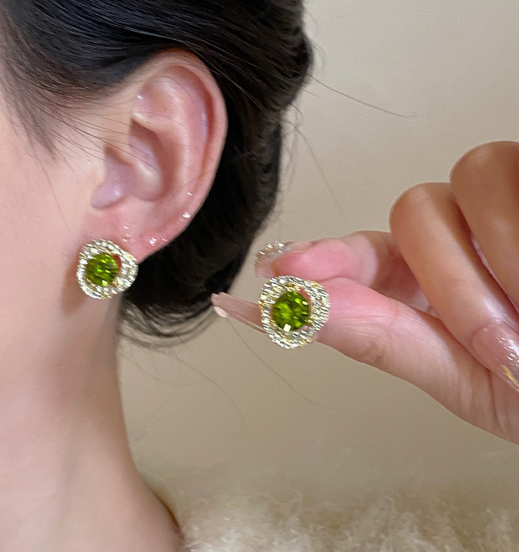 Pendientes de perlas de flor de circón de aguja de plata, pendientes de lujo de alta gama de lujo ligero exquisito, pendientes de todo fósforo blanco de moda de nicho al por mayor