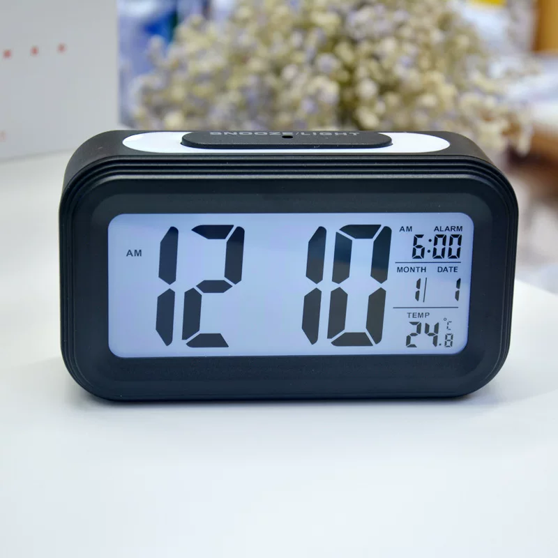 Electronic alarm clock, LED light-sensing large screen, silent snooze, luminous display for kids