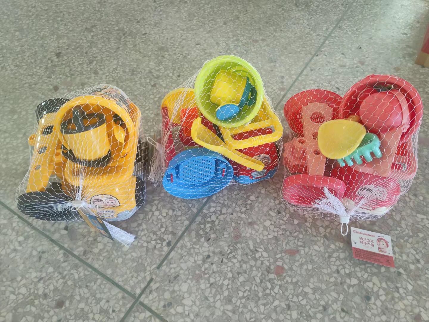 复制_建雄儿童沙滩车沙漏铲子玩沙组合套装 宝宝.jpg