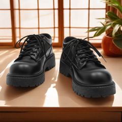 靴の男性の英倫の新型の徳比の百合の潮流の通気性は厚い底の黒色の滑り止めの結び目の大きい靴に乗ります。