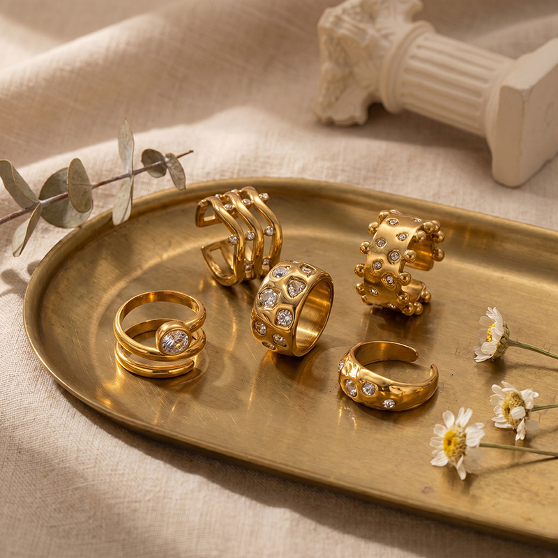 Tina diseño de la personalidad de gota de agua anillo de acero inoxidable chapado en 18K micro-cromo estampado anillo de apertura lisa para mujeres