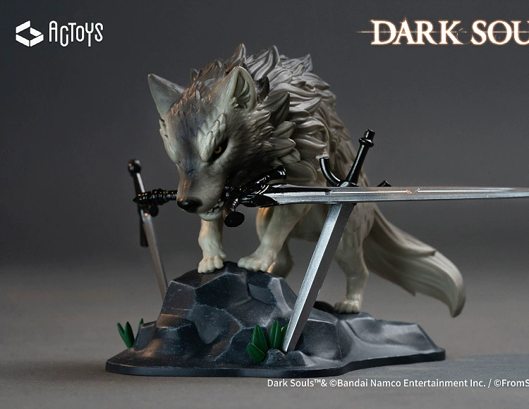 Подтверждённый подлинный слепой набор Dark Souls яйцо фігура Black Soul Knight на день рождения однокласснику