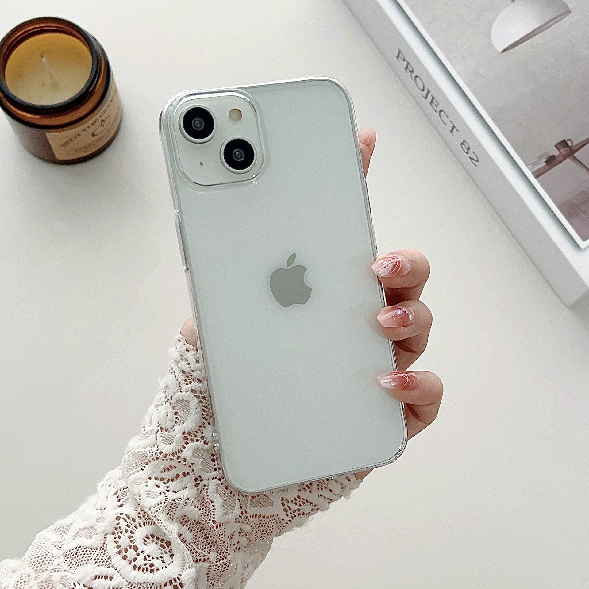 Funda magnética ultrafina esmerilada de iPhone14promax aplicable Funda para teléfono móvil semitransparente de Apple 16 funda antihuellas transparente