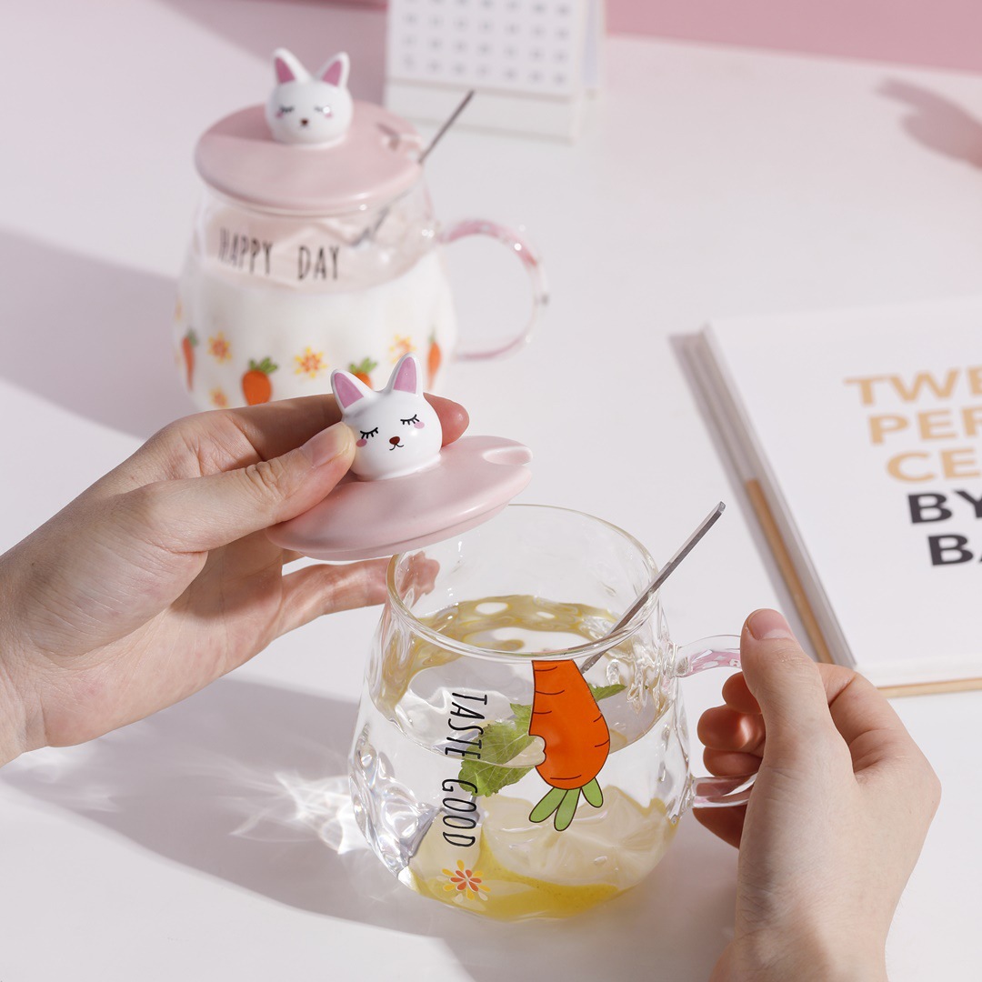 Creativo lindo transparente dibujos animados conejo rábano vidrio con tapa cuchara desayuno personalizado taza de leche japonés