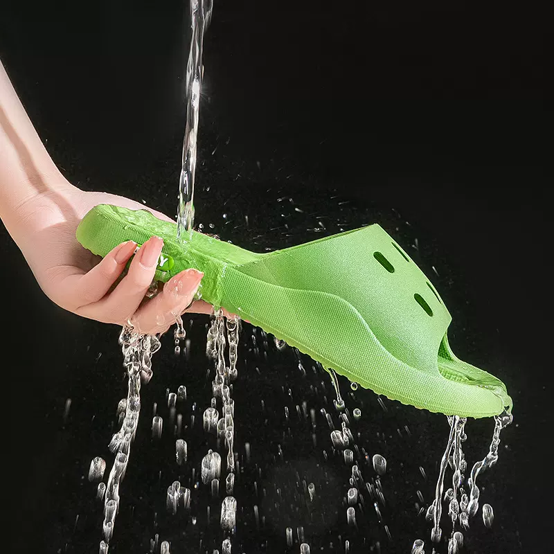 跨境家居拖鞋洗澡漏水拖男女卫生间软底镂空防滑情侣酒店浴室凉拖