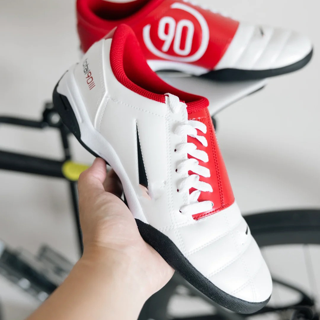 Zapatos de fútbol originales puros total 903 generaciones retro y suela plana cómoda con zapatillas resistentes al desgaste zapatos deportivos casuales masculinos y femeninos