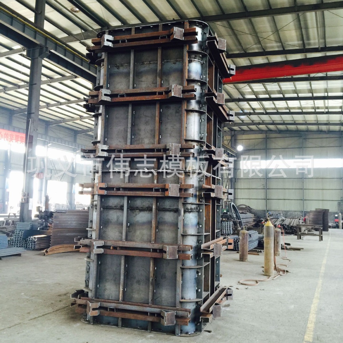 异形墩柱钢模板 墩柱钢模板 路桥异型墩钢模板 河南墩柱钢模板厂